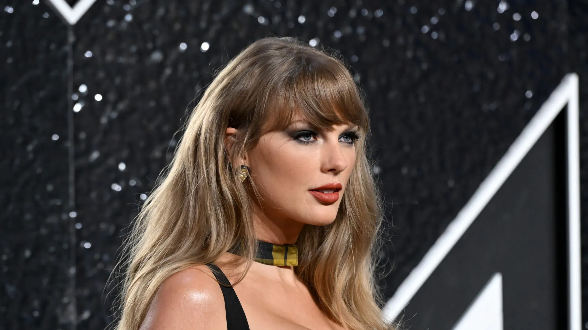 Taylor Swift é confirmada como uma das apresentadoras do Grammy 2025