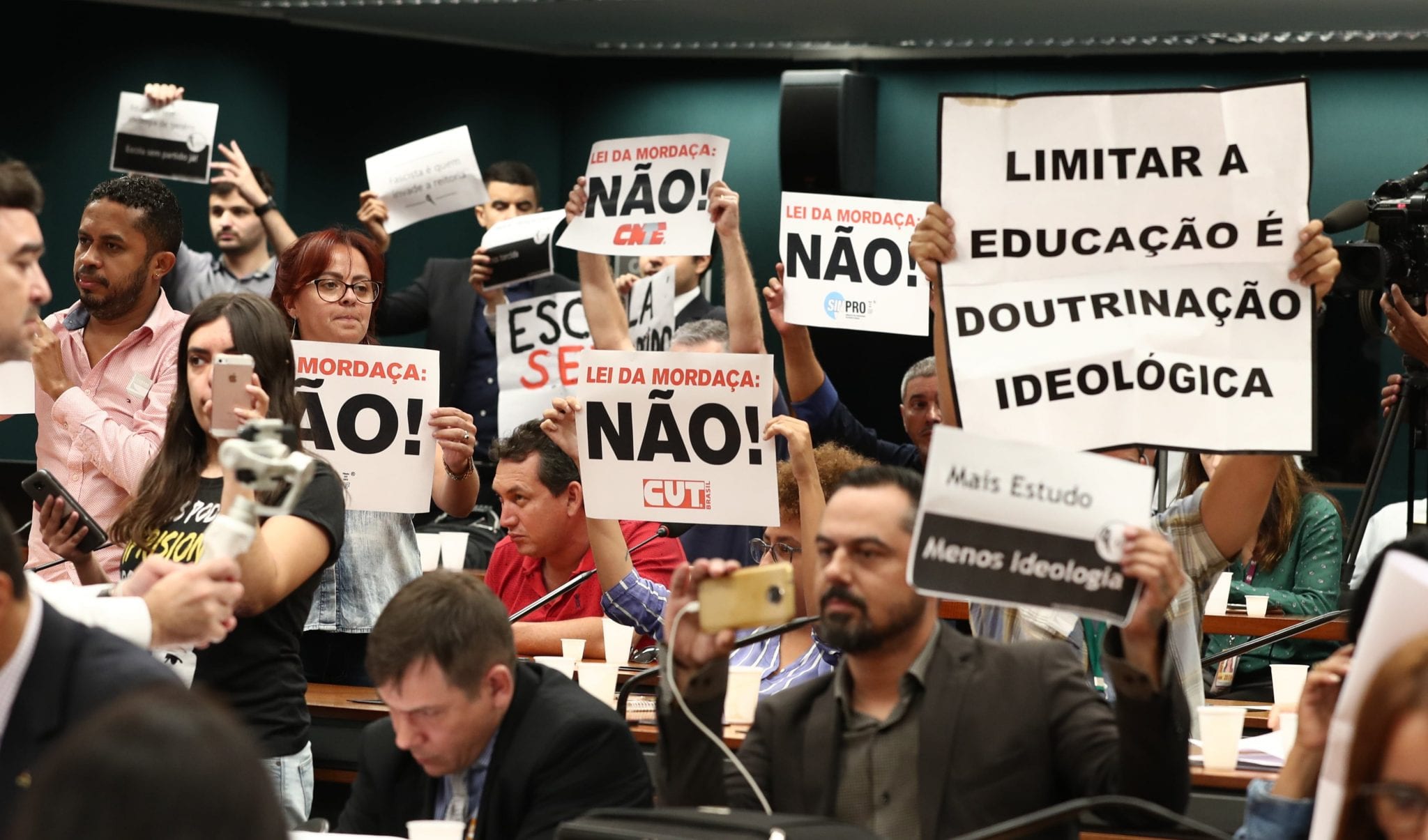 TJ derruba a lei da Escola Sem Partido em Santa Catarina – Justiça – CartaCapital