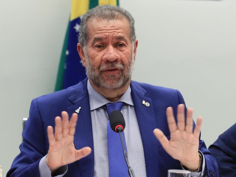 AtlasIntel: 85% dos brasileiros defendem demissão de Carlos Lupi