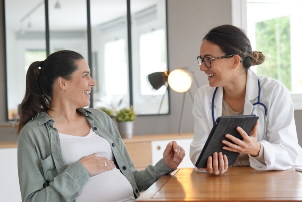 Gestantes no trabalho enfrentam obstáculos invisíveis que afetam saúde e carreira – CartaCapital