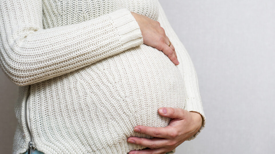 Juiz dos EUA anula regra sobre licença para aborto