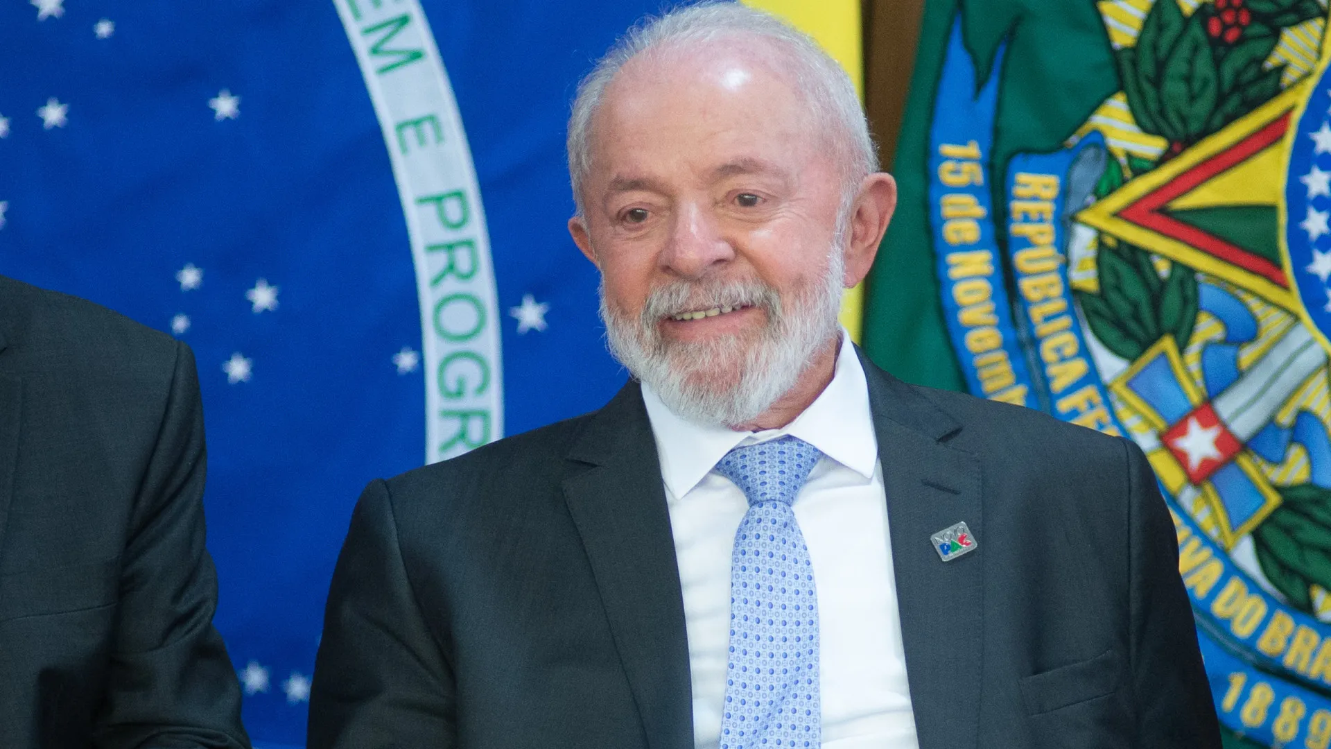Lula caminha para 2026 ancorado em base com políticos que torcem por Tarcísio candidato
