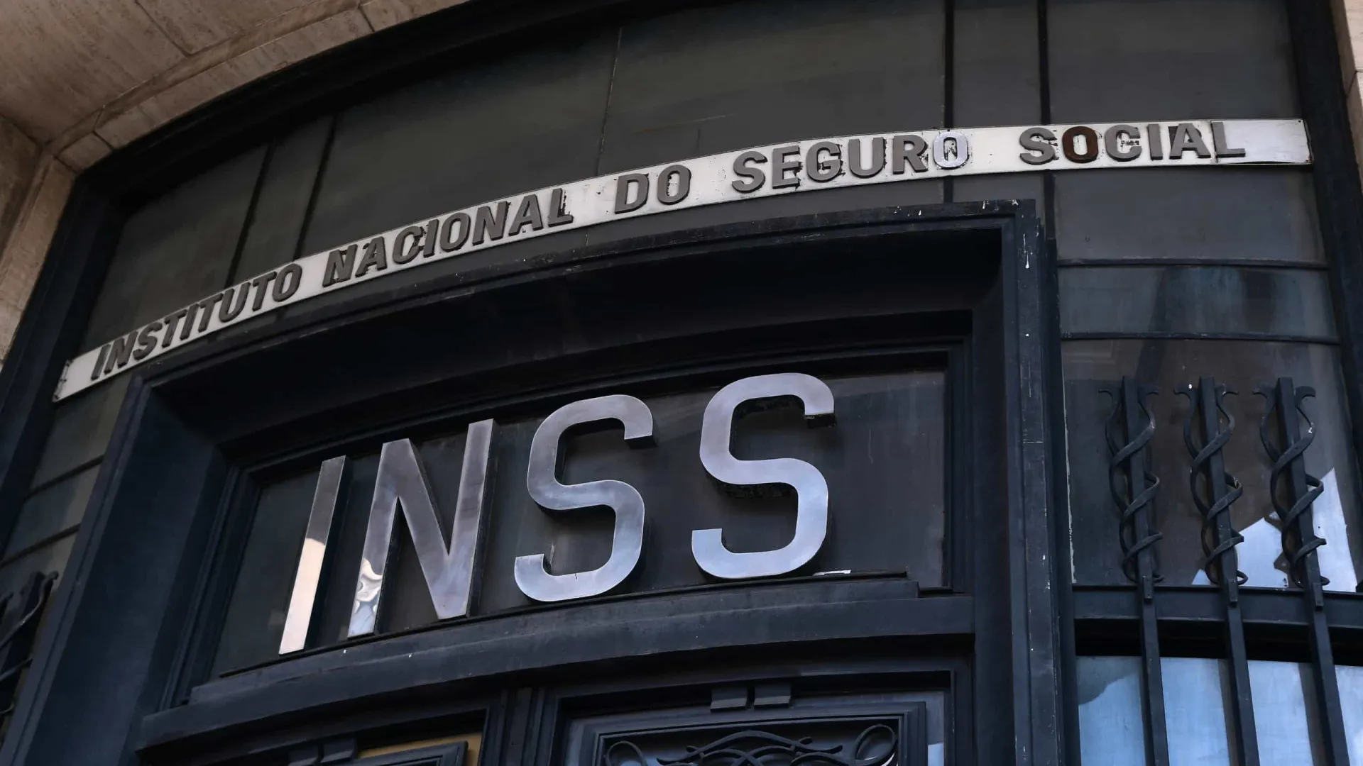 Órgãos de defesa do consumidor entram com ação civil pública contra INSS e entidades