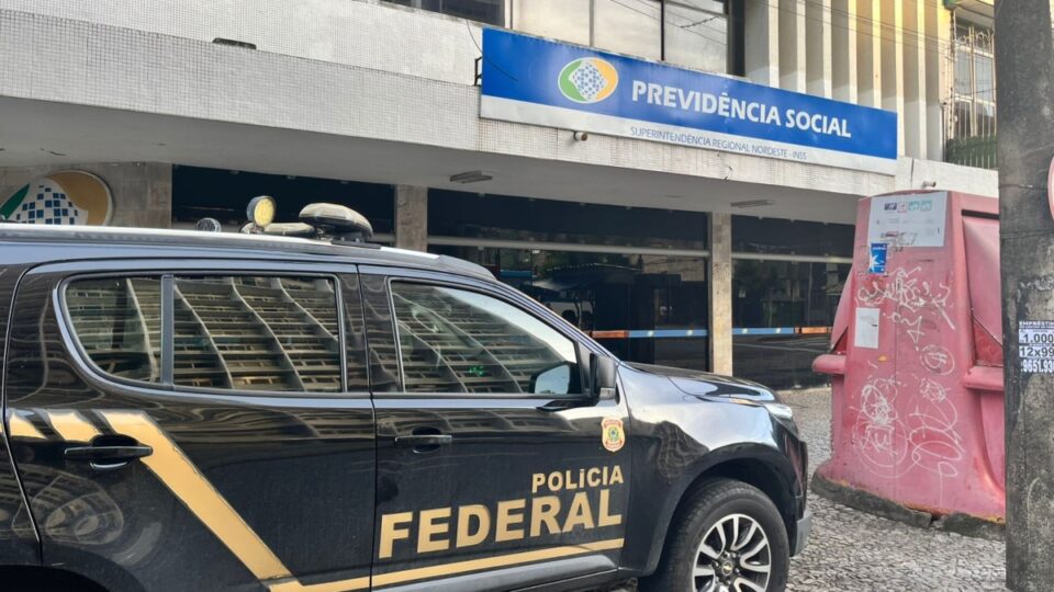 PF mira operador que comprou carros com desvios do INSS