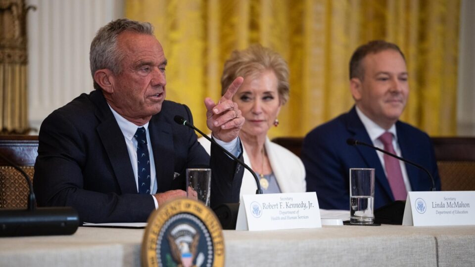 RFK Jr. inicia visita oficial à Argentina e se reunirá com Milei