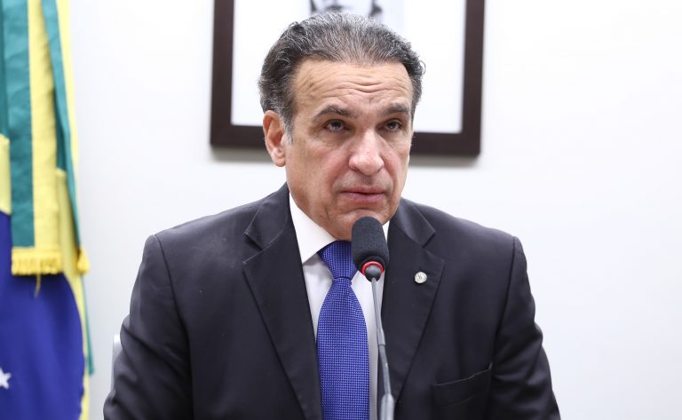 Depuutado Hugo Leal (PSD-RJ) na Comissão de Viação e Transportes da Câmara dos Deputados