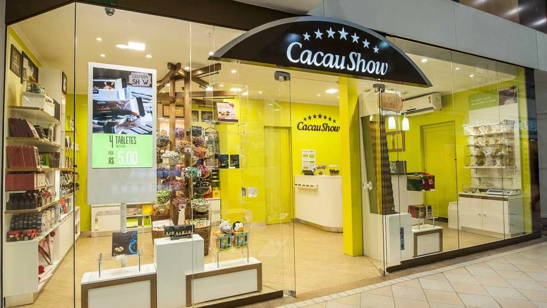 Franqueados da Cacau Show relatam clima de medo, taxas e dívidas