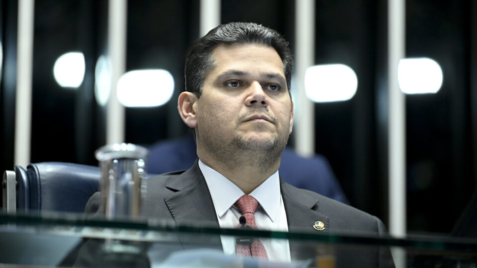 decisão do Congresso equivale a 6 anos de bandeira vermelha