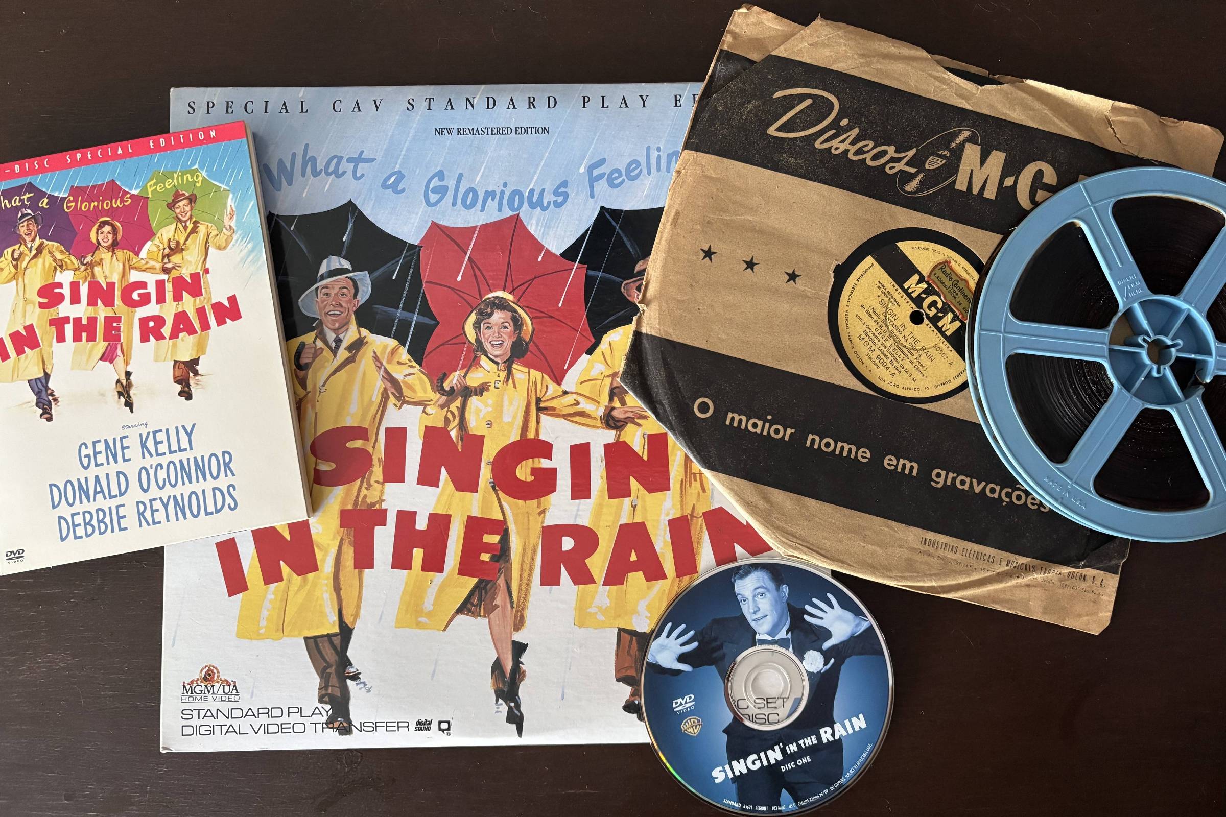 Edições em CD, DVD, laser disc e super-8 e disco de 78 r.p.m. de