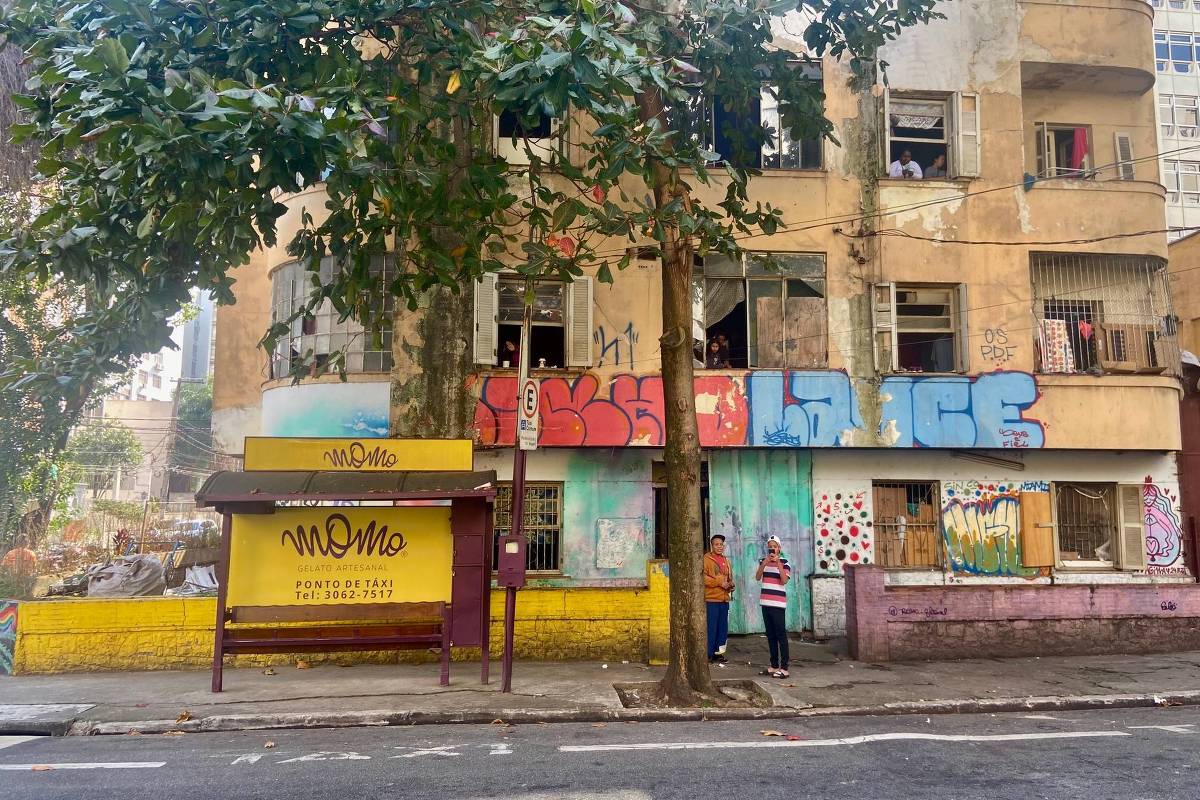 Ocupação na rua Peixoto Gomide