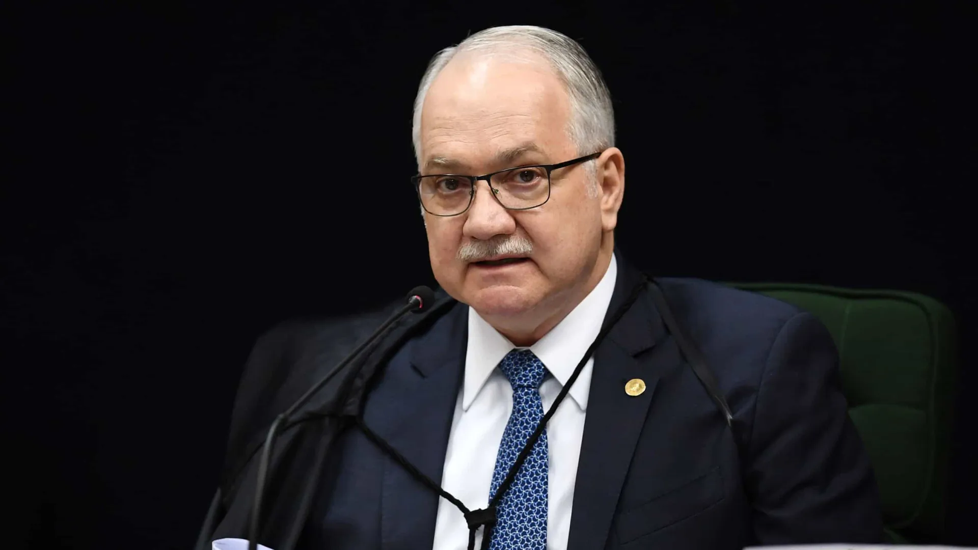 Fachin critica sanção de Trump a Moraes e cita desafio de autocontenção do STF