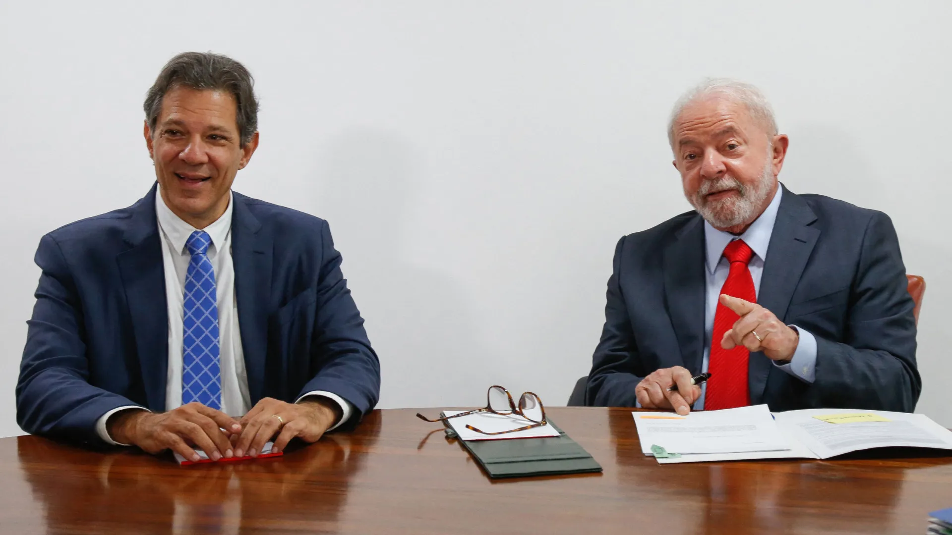 Mercado financeiro reduz previsão da inflação para 4,95%