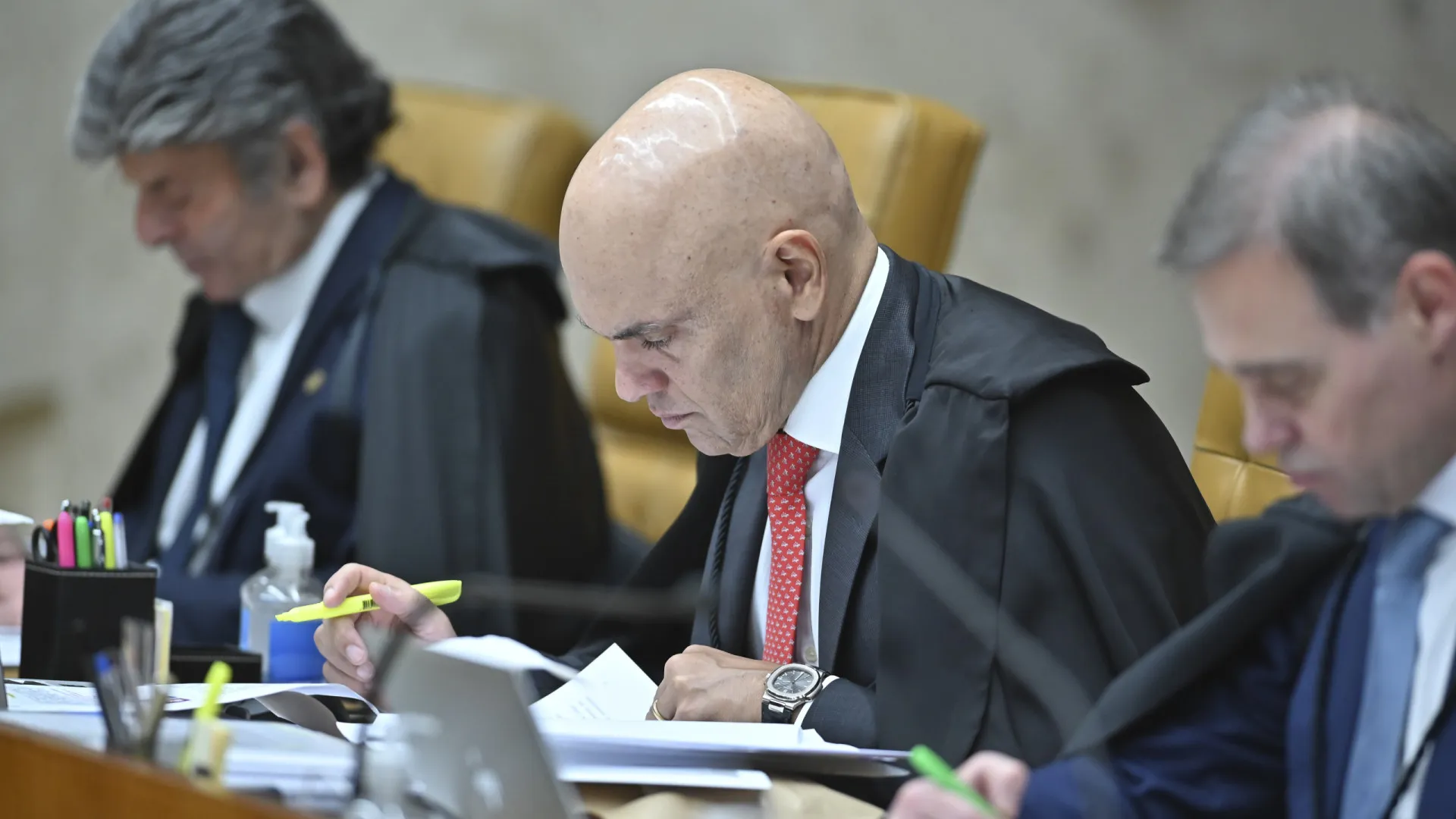 STF impede repatriação imediata de crianças para exterior