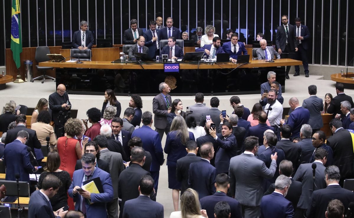 Câmara aprova a toque de caixa urgência para o projeto de anistia – CartaCapital