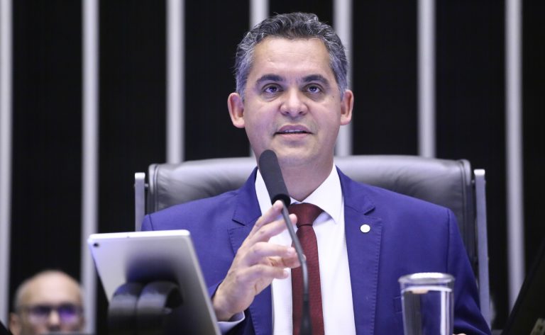 Discussão e votação de propostas. Dep. Gilson Daniel (PODE-ES)