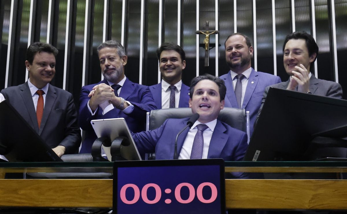 Câmara aprova de forma unânime a ampliação da isenção do IR para até R$ 5 mil – CartaCapital