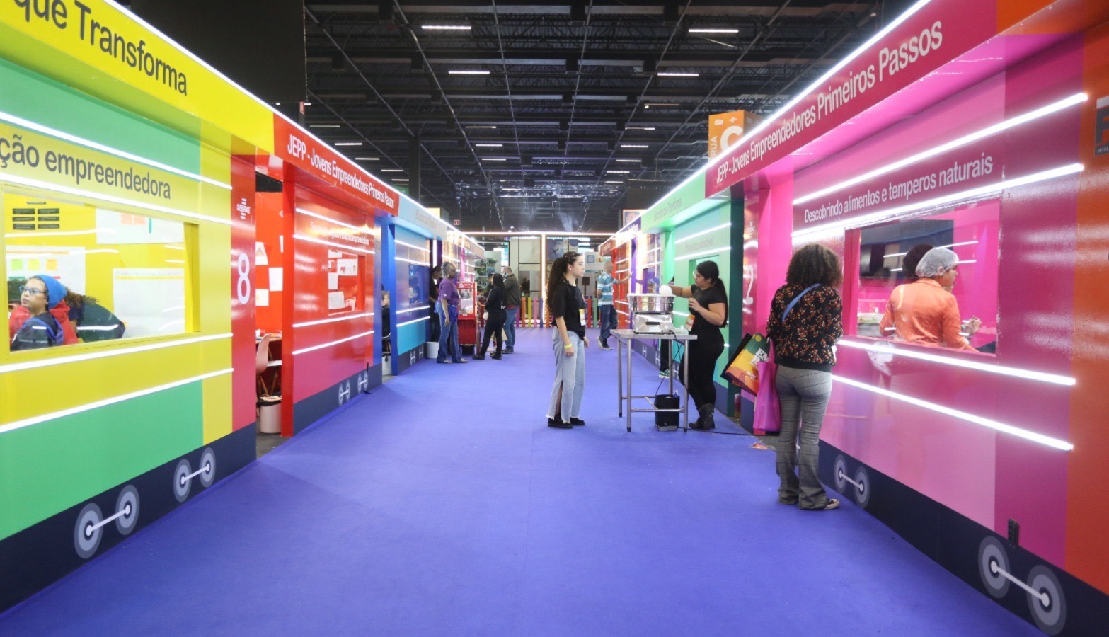 Crianças participam de atividades na Estação Jovens Empreendedores, na FE25 | ASN São Paulo