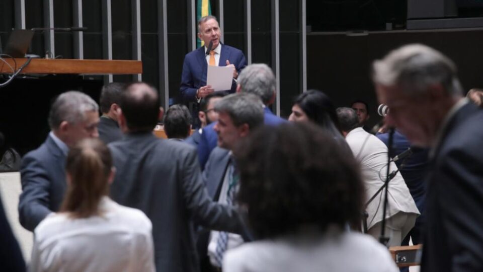 Aumento de impostos e reforma tributária avançam no Congresso