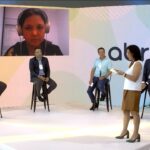 André Gurgel (Procurement Club), Sheila Camara (KPMG), Peterson Prado (Avipam), Nando Vasconcellos (Kontik), Patricia Thomas (Academia de Viagens) e Carlos Schwartzmann (Costa Brava) discutiram sobre modelo de fee das TMCs