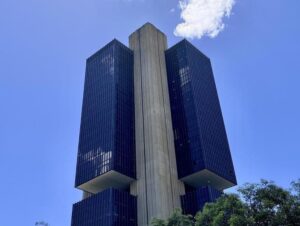 Banco Central diz "jamais ter recomendado" créditos do Master ao BRB