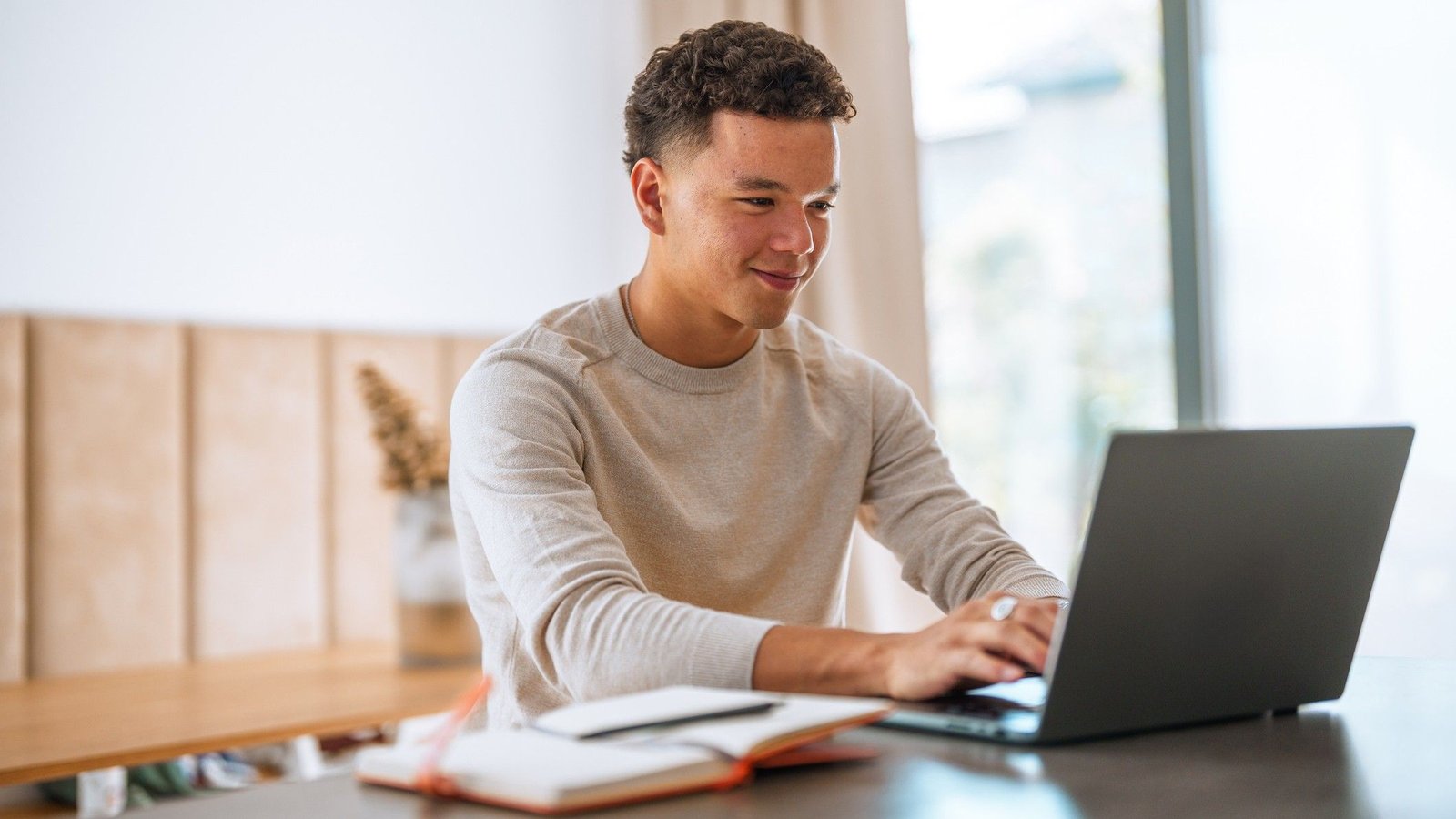 Home office: 43 vagas para trabalho remoto internacional [27/01]