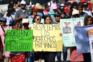 Salvadorenhos marcham contra o regime de exceção de Nayib Bukele – CartaCapital