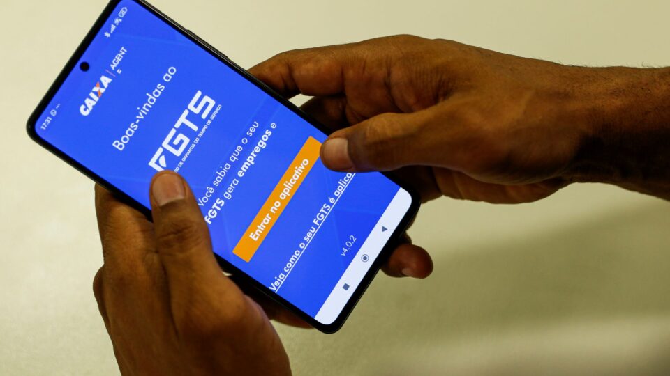 Brasileiros rejeitam restrições ao saque-aniversário do FGTS