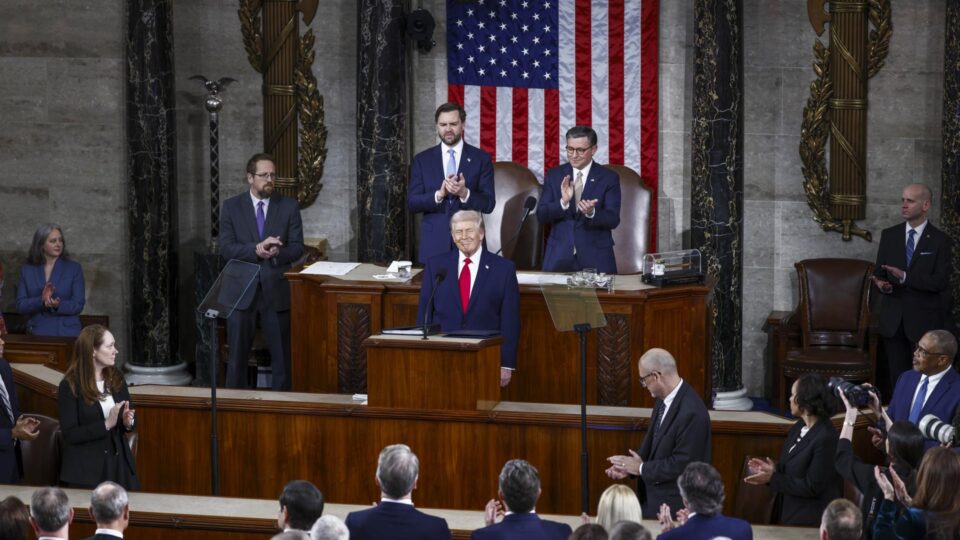 Trump critica derrubada das tarifas e imigração
