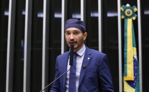 Discussão e votação de propostas legislativas. Dep. Dr. Fernando Máximo (UNIÃO-RO)