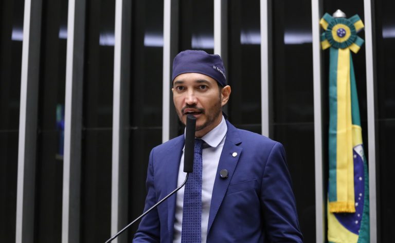 Discussão e votação de propostas legislativas. Dep. Dr. Fernando Máximo (UNIÃO-RO)