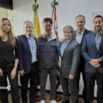 Justin Ho durante reunião institucional na Secretaria de Desenvolvimento Econômico de São Paulo ao lado de autoridades e empresários brasileiros.