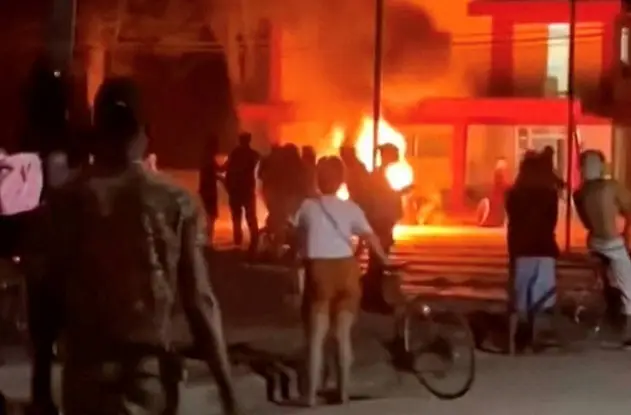 Sede do Partido Comunista é atacada em meio a protestos contra apagões em Cuba – CartaCapital