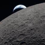 superficie-da-lua-com-a-terra-ao-fundo