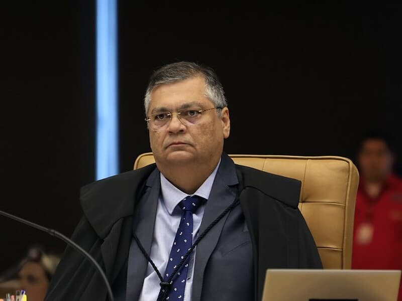 Dino propõe nova reforma do Judiciário e recebe "aplausos" de Fachin