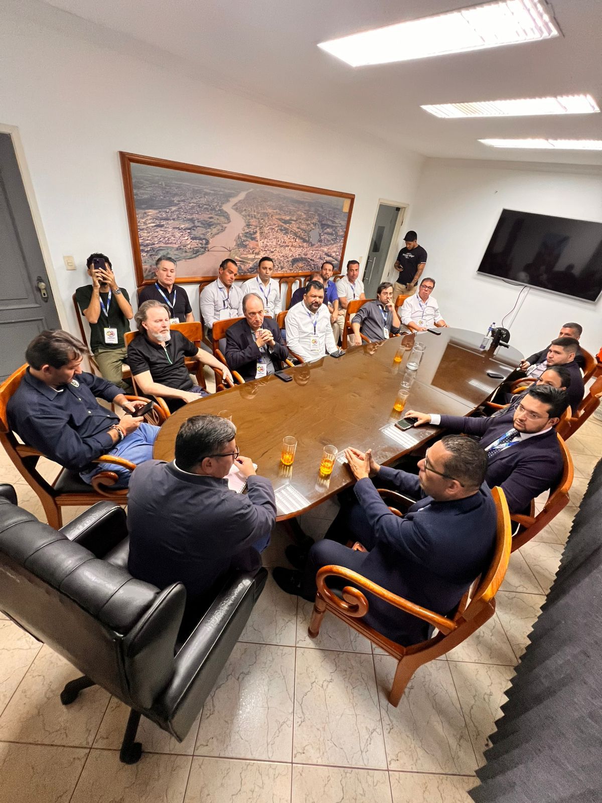 Políticos Paraguaios recebem empresários da Conexão Brasil/Paraguai.