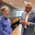 Zema não descarta aliança com Caiado para viabilizar outro nome da direita ainda no 1º turno