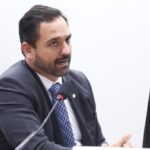 Deputado Diego Andrade (PSD-MG) fala em comissão da Câmara dos Deputados