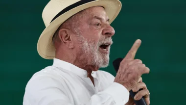 PT lança plano de governo de Lula
