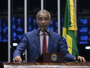Romário deixa PL e anuncia apoio a Eduardo Paes ao governo do Rio