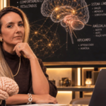 Anna Maoli em ambiente de estudo sobre neurociência, atenção e domínio da mente, com modelo do cérebro e ilustração cerebral ao fundo.