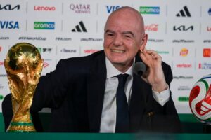 Infantino confirma candidatura à reeleição como presidente da Fifa, apesar da crise – CartaCapital