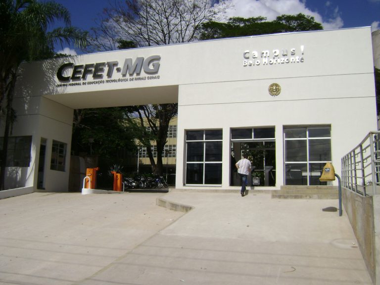 Lei transforma Cefets de Minas e do RJ em universidades federais