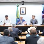 Participantes da audiência discutem aplicação de multas ambientais a produtores e municípios em Minas Gerais