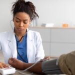 Projeto obriga hospitais a fornecer assistência médica a profissionais de enfermagem