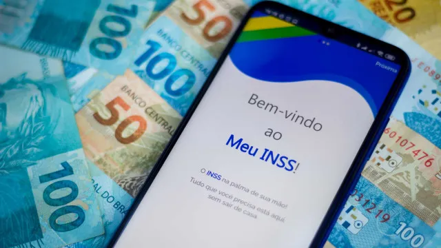 Cresce o número de brasileiros que vão à Justiça contra o INSS, e ações somam 4,5 milhões