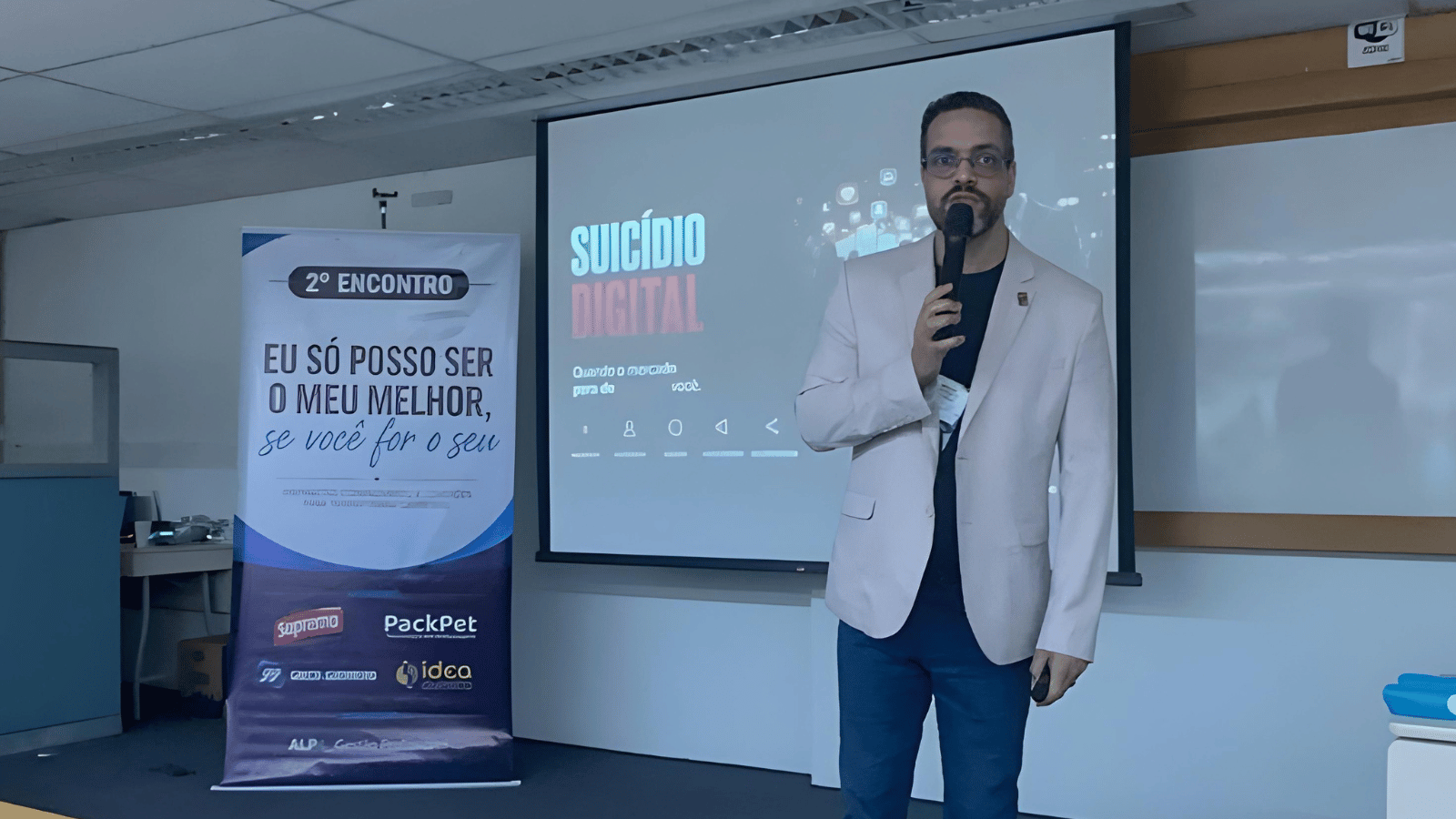 Tucco Santos apresenta palestra Suicídio Digital no 2º Encontro em São Paulo
